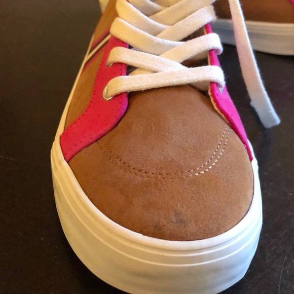 Girls Hightop Sneaker - Picture 3 of 6